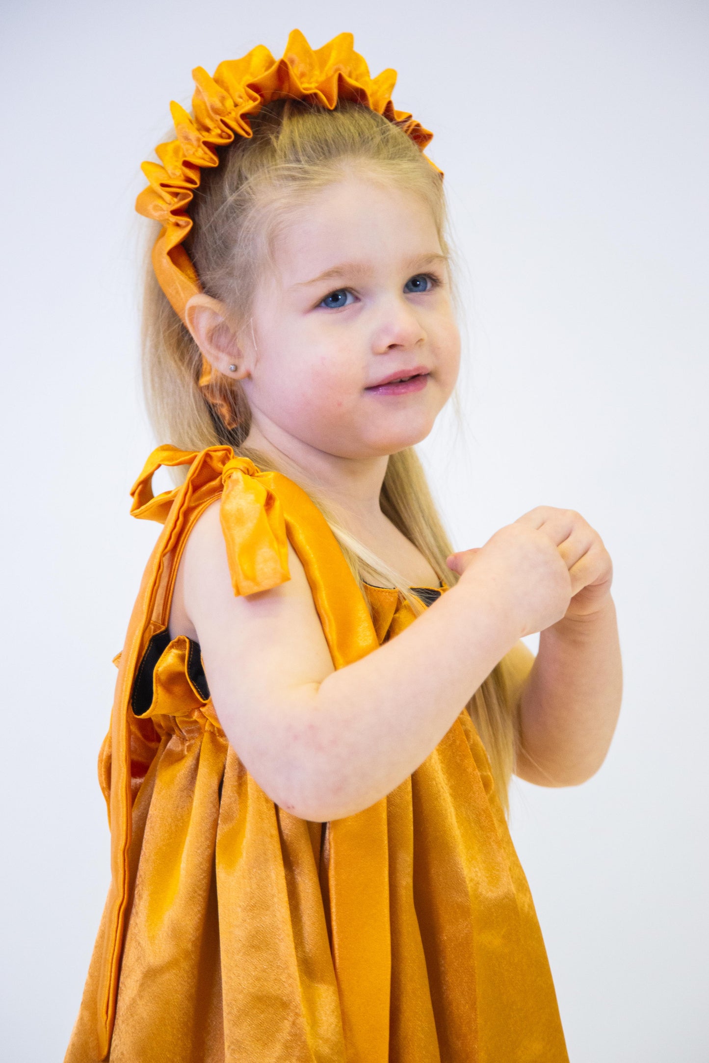 BUTTERFLY BOW DRESS